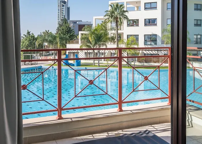 Sanders Aqua Park - Precious 3-bedroom Holiday With Shared Pool Limassol