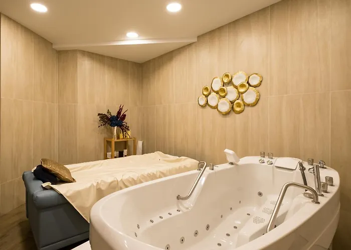 Feriehus Sanders Aqua Park - Precious 3-bedroom Holiday With Shared Pool Limassol