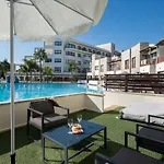Sanders Aqua Park - Precious 3-bedroom Holiday With Shared Pool Holiday home