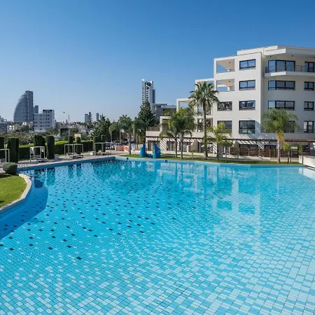 Sanders Aqua Park - Precious 3-bedroom Holiday With Shared Pool * Limassol