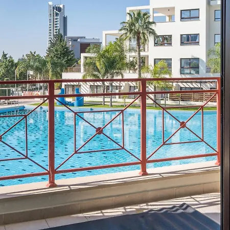 Sanders Aqua Park - Precious 3-bedroom Holiday With Shared Pool Lemesos