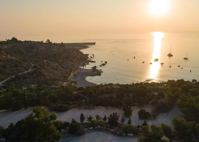 Sanders Aqua Park - Precious 3-bedroom Holiday With Shared Pool *