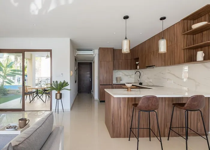 Sanders Aqua Park - Precious 3-bedroom Holiday With Shared Pool Limassol