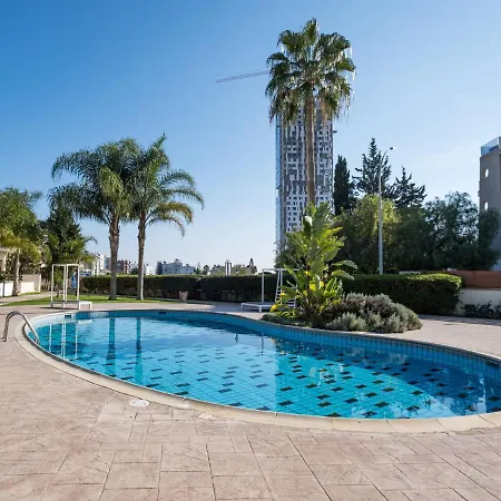 Sanders Aqua Park - Precious 3-bedroom Holiday With Shared Pool *